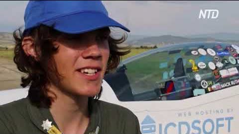 17-летний пилот в одиночку облетел Землю и побил рекорды Гиннесса