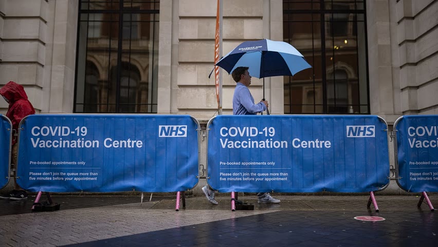 Le Royaume-Uni lance un programme de rappel de vaccin à partir de septembre
