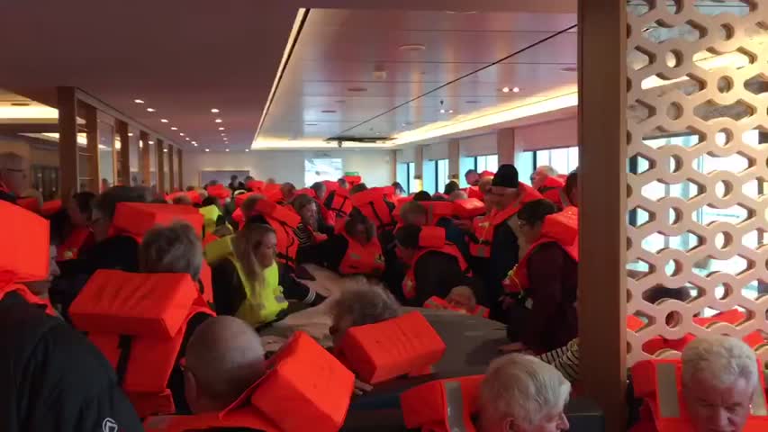 Ship off Norway Issues Mayday, Begins Evacuations