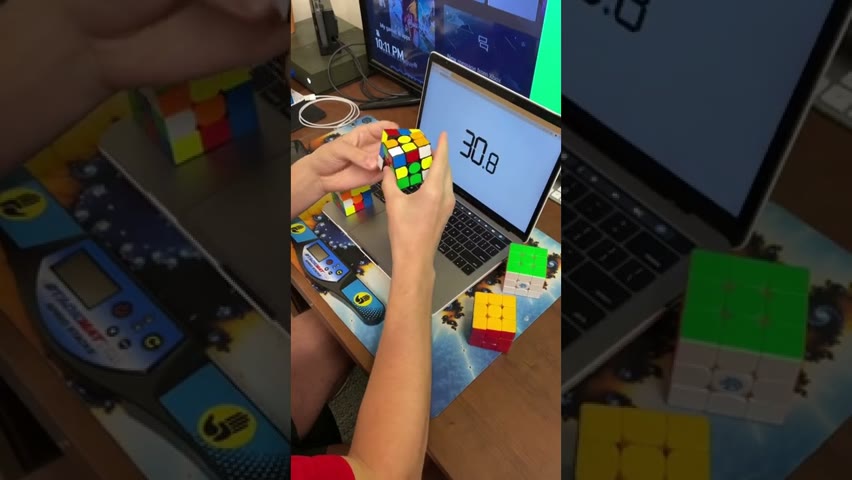 POV: 4 Rubik’s Cubes solved in 1 minute 🤯🤯🤯