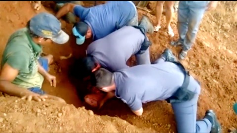 Sao Paulo Police Rescue 9-Year-Old Trapped Under Clay
