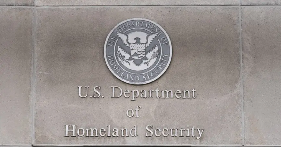 USA DNES (27. 6.): Sněmovní zpráva ukázala na cenzurní úsilí agentury pro kybernetickou bezpečnost