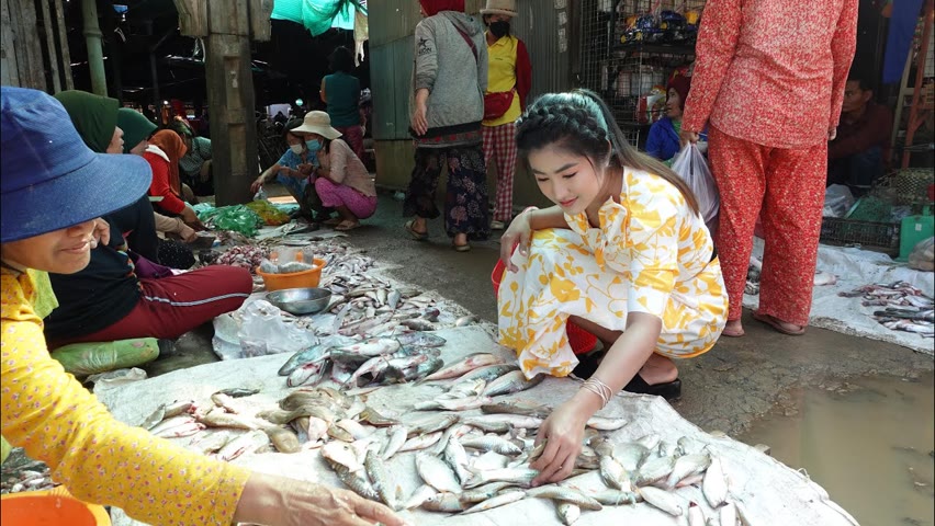 Market show, Wet market in my village in the morning / Buy river fish for cooking