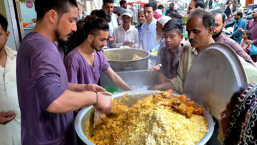 Muslim Style Chicken Biryani | NON STOP FRESH MASALA BIRYANI | Roadside Street Food Degi Biryani