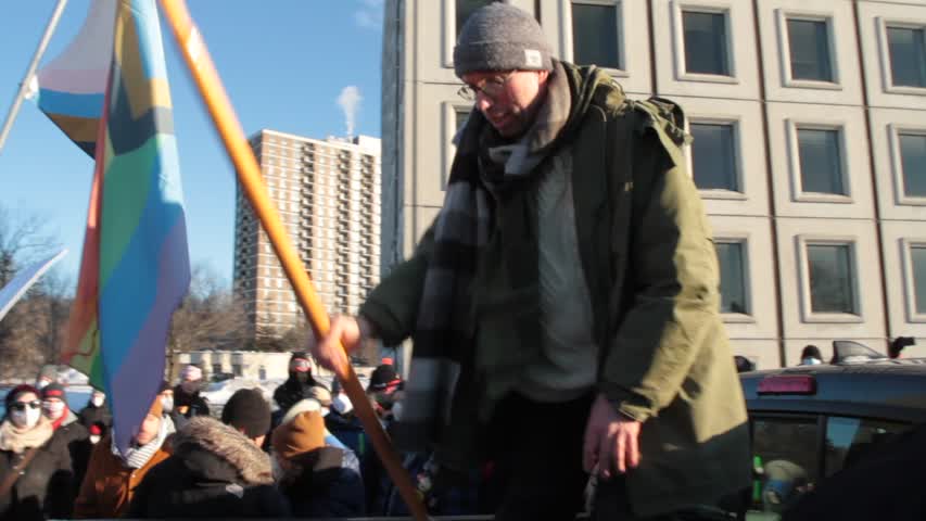 Ottawa Feb. 13, 2022 protesters and counterprotesters