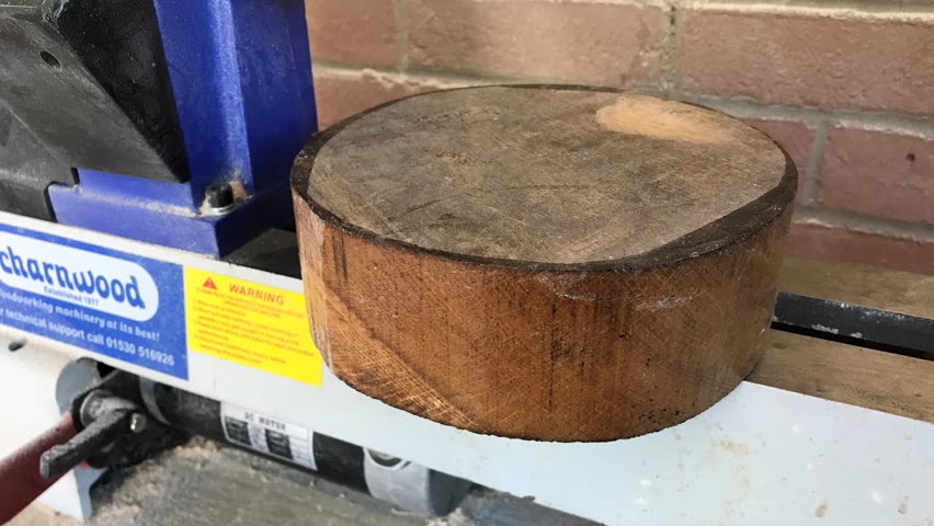 Wood turning - Oak Bowl