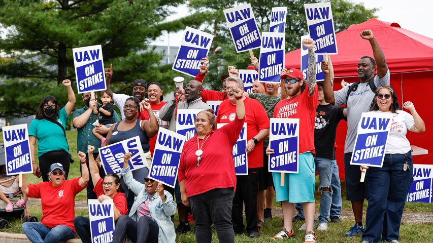 LIVE: Biden Visits Michigan to Support UAW Strike