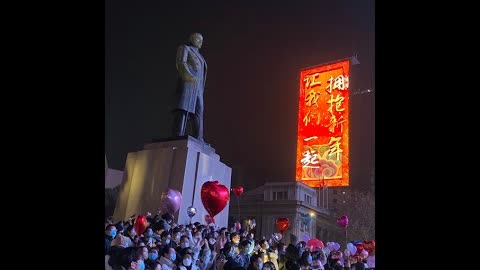 新年爆发烟花革命！河南人民又上路了，手举白纸。四川感染90%！北京危重30年仅见。陈道明将出演最大反派角色？