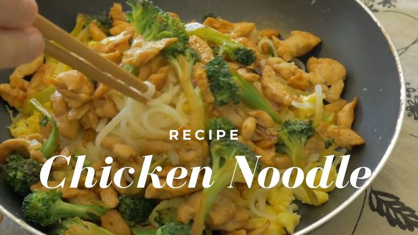 Gordon Ramsay's Egg Fried Noodle with Chicken Recipe