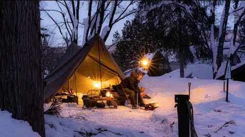 【雪中ソロキャンプ】積雪１メートルの銀世界で焚火で煮込むビーフシチューとカンパーニュ
