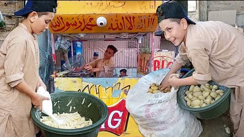 13 Years Old Kid Making Crispy French Fries | Hardworking Afghani Boys | Perfect Crispy French Fries