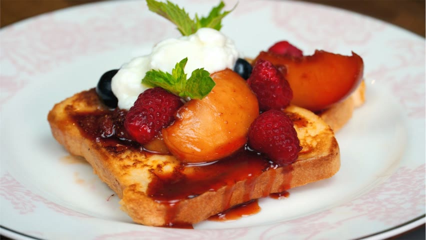How to Make French Toast with Caramelized Fruit | Best French Toast Recipe for Breakfast