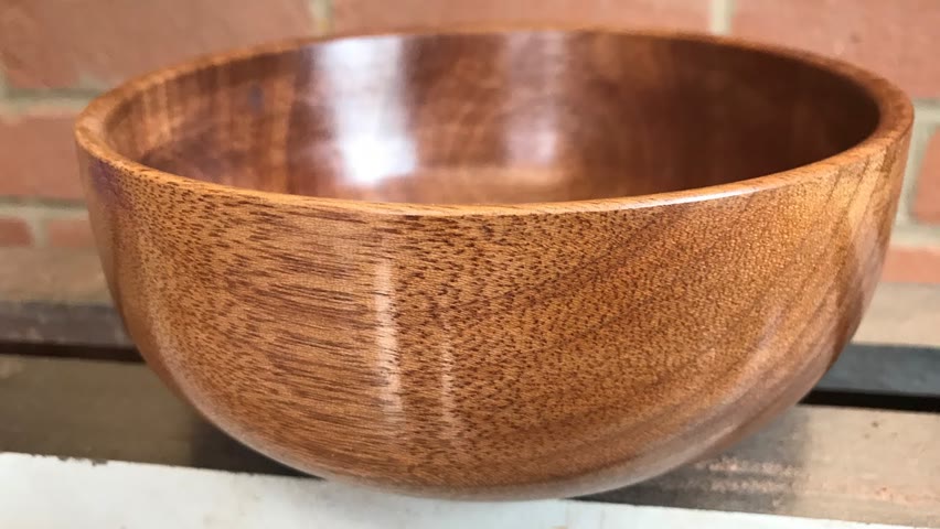 Wood turning - Mahogany Bowl