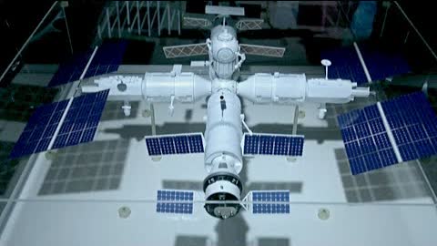 «Роскосмос» представил физическую модель будущей космической станции