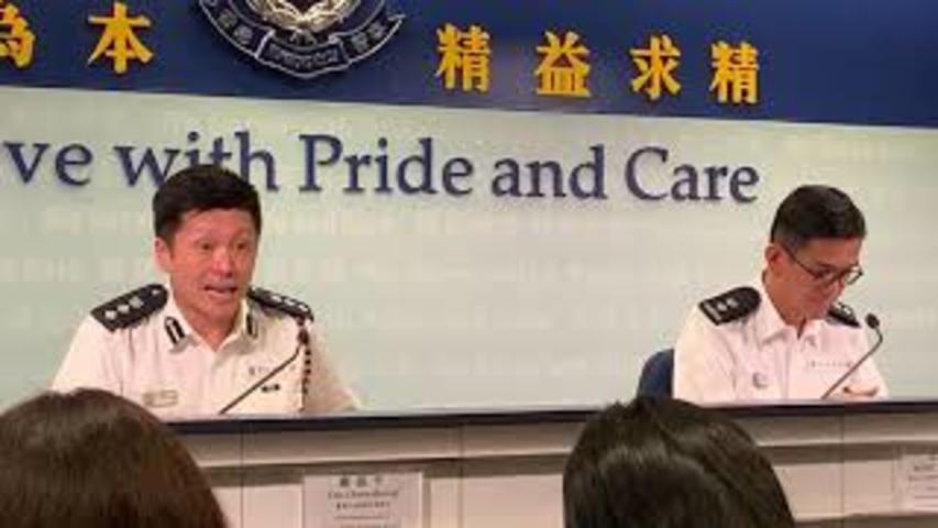 香港警方例行記者會被傳媒窮追猛打