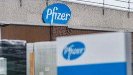 Pfizer a embauché 600 personnes pour faire face à l’augmentation des effets secondaires