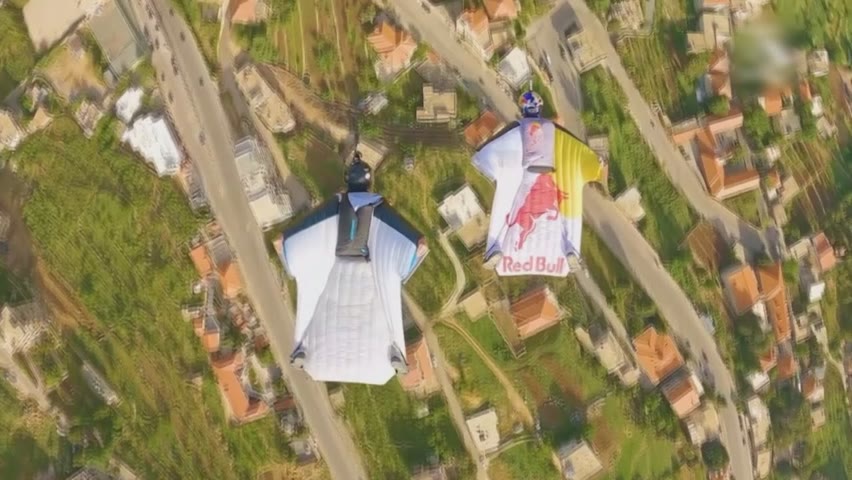 人變身成「飛鼠」的翼裝飛行 越過黎巴嫩最高峰 - 無動力飛鼠裝 - 新唐人亞太電視台