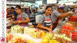 Amazing Food In BANGKOK | Fruit Season In Thailand