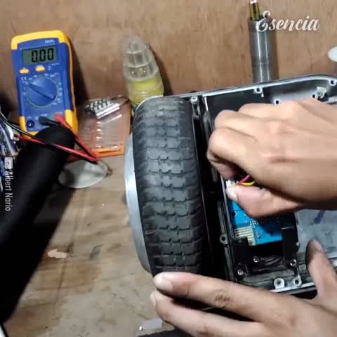 DIY Convierte tu hoverboard en una tricicleta eléctrica