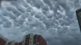 7월 31일, 허베이성 한단과 싱타이의 하늘에 특이한 구름이 나타나다 [원본 영상 뉴스]