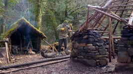 BUSHCRAFT CAMP | Crafting Wooden Tools & OVERNIGHT (roundhouse roof)