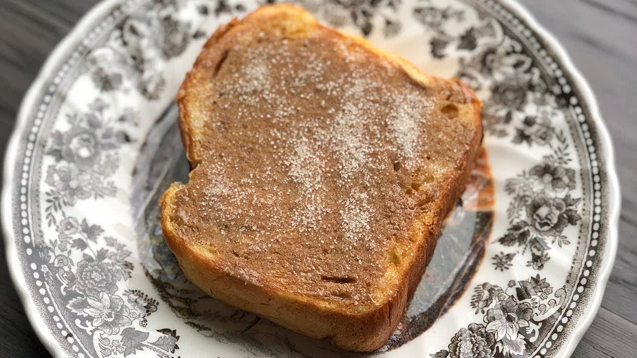 The Best Way to Eat Toast! (面包片抹芝麻酱) 🍞