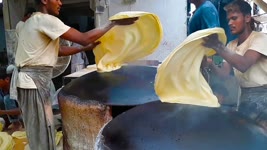 Amazing Rumali Roti | Spring Roll and Samosa Sheets | Karachi Food Street