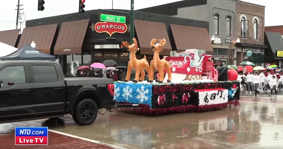 LIVE: Rochester Area Hometown Christmas Parade