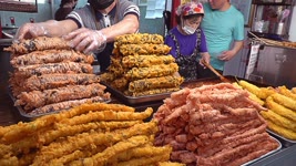대왕김말이 50cm Giant Fried Squid, Seaweed Roll, Tteokbokki - Korean Street Food