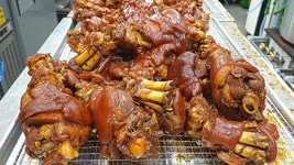 Fried Braised Pig's Trotters, Spicy Braised Pork Trotters (Jokbal) - Korean Food / 튀김족발, 매운족발