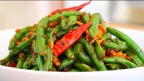 Sichuan Dry Fried Green Beans Recipe #Shorts "CiCi Li - Asian Home Cooking"