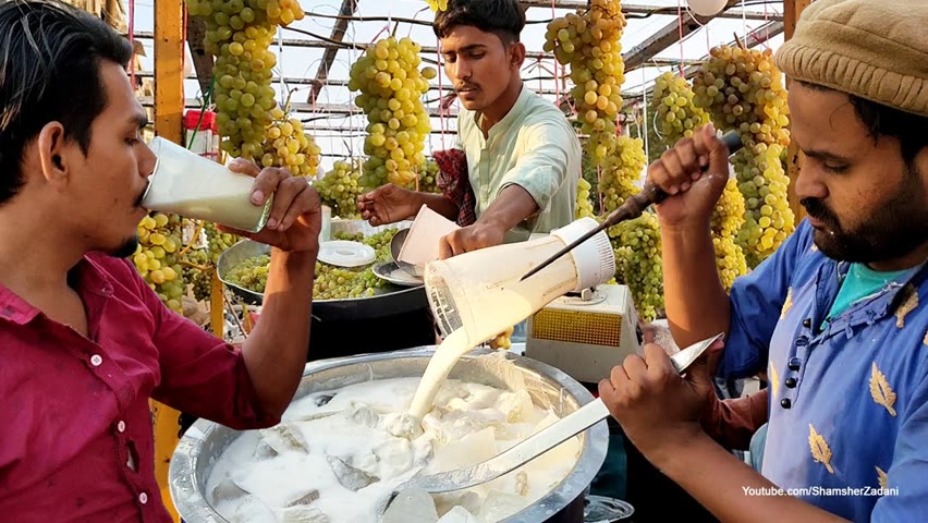 Amazing Grape Juice Making | Refreshing Angoor ka Sharbat | Famous Street Drink Karachi in Pakistan