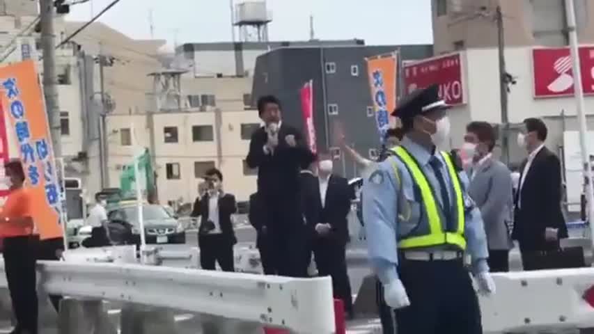 7月8日，日本前首相安倍晋三遭到枪击的清晰视频曝光。
