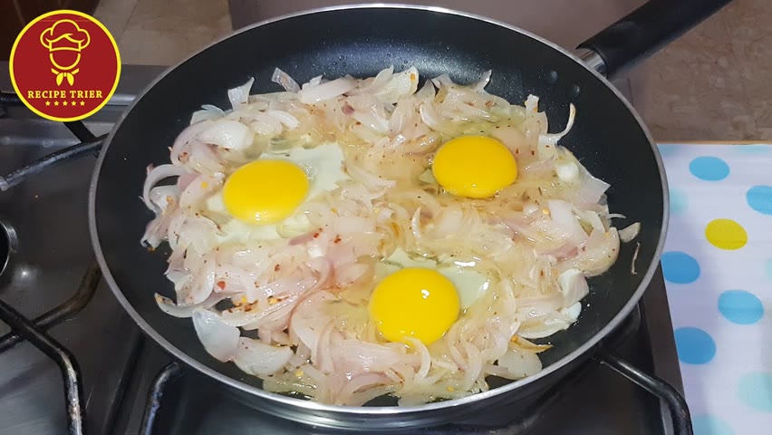 Egg Onion quick and tasty MAKE IT NOW!!! Egg Onion Omelet (English Subs)