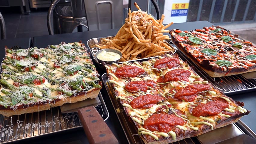 디트로이트 피자 Square Pizza? Making Detroit style Crispy Pizza - Korean pizza shop