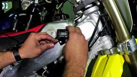 How to install hour meter on a dirt bike - best way to spend $5 on your bike