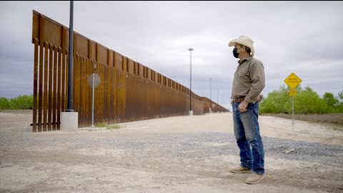 Губернатор штата Техас обещает достроить стену на границе, которую начал Трамп