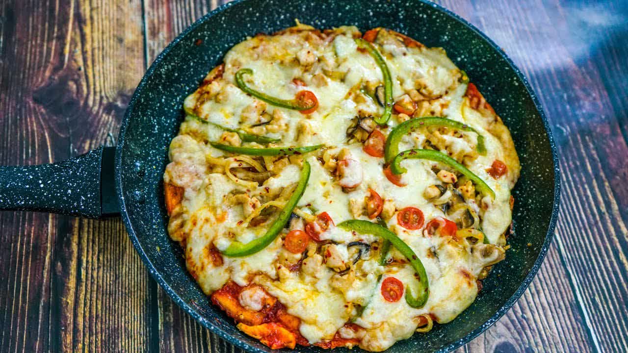 Pizza Menggunakan Roti Gardenia | MyDapur Panas