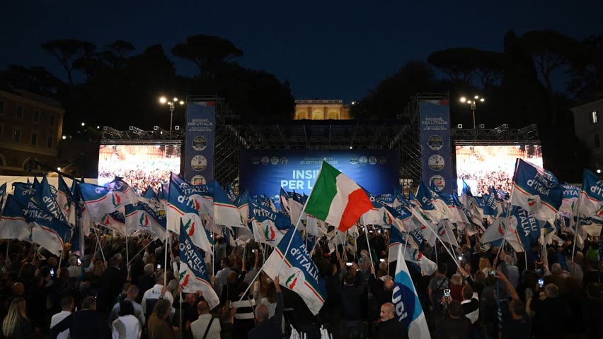 Élections italiennes : le bloc de droite en position de gagner
