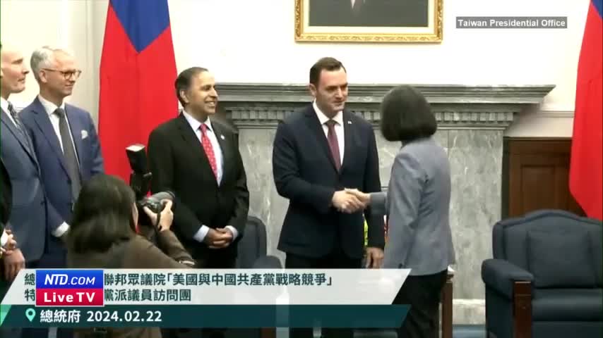 U.S. Representative Mike Gallagher meets Taiwan President Tsai