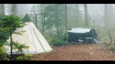 Caught in a Storm - 2 days bushcraft, camping in heavy rain, portaple wood stove canvas tent
