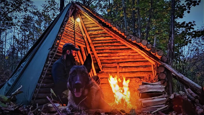 Bushcraft Skills - Build Survival Tiny House with Logs and Mud - Off Grid Shelter - Camp Cooking