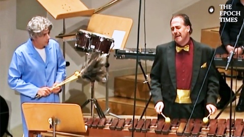 Funny Percussionists Took Over the Orchestra in Monti Czardas Performance