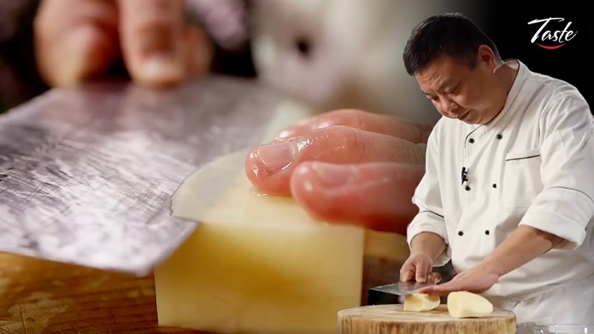 Knife Skills - Chinese Masterchef Demonstrates His Craft • Taste Show