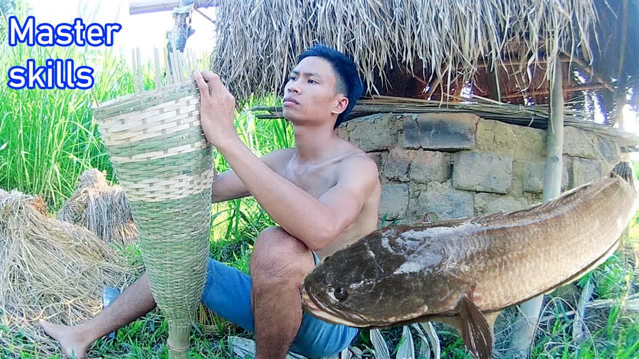 Primitive technology: make bamboo fish trap