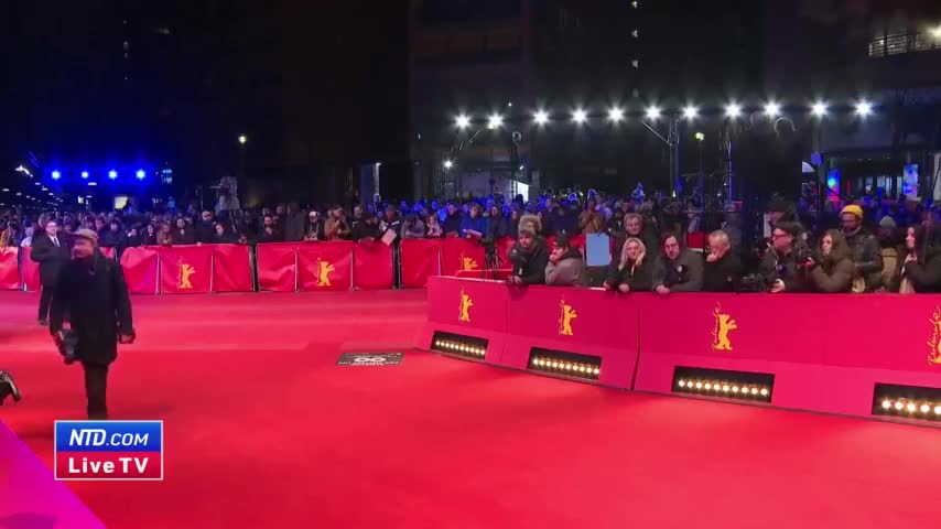 LIVE: Martin Scorsese Walks the Red Carpet at the Berlin Film Festival