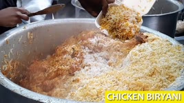 People are Crazy for Chicken Biryani | A-One Biryani at Street Food Karachi