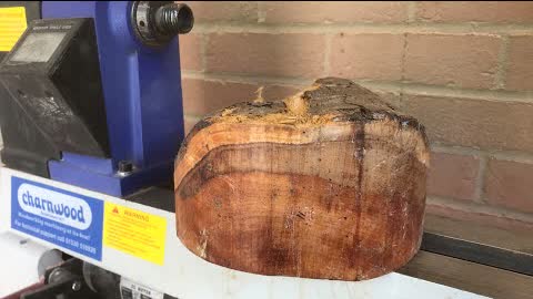 Woodturning - Yew look a bit special!
