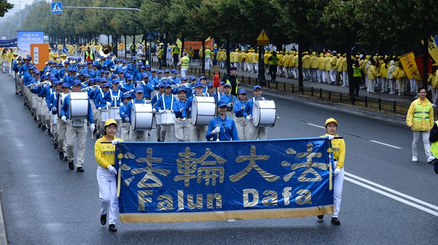 Parade in Poland Celebrates Falun Gong