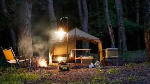 【ソロキャンプASMR】森の中でお気に入りのキャンプ道具たちと癒しの時間/焚き火でとろっとろ牛すじとイングリッシュマフィン【NO MUSIC】